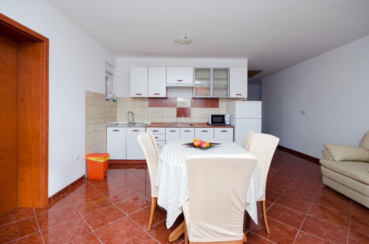 Apartments Pela Lopar Bagian luar foto