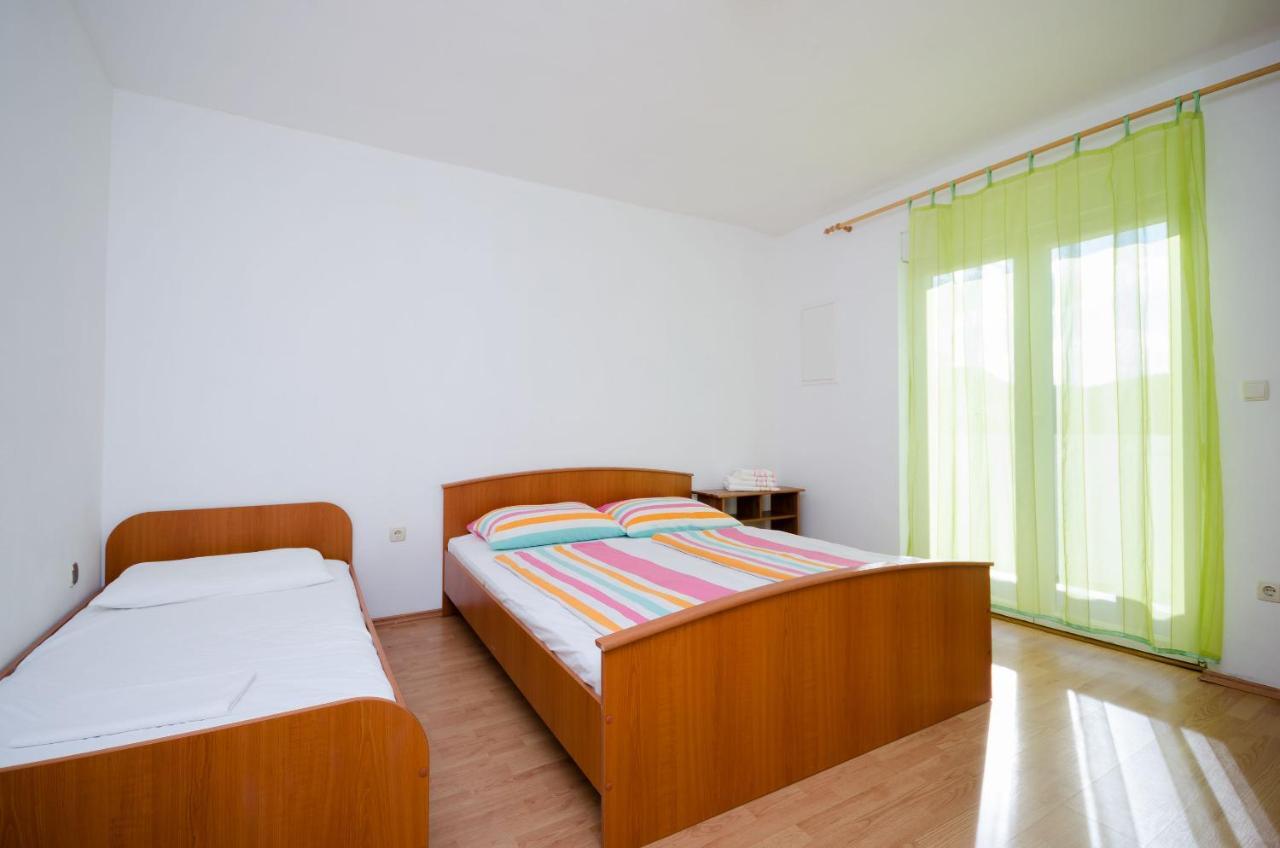 Apartments Pela Lopar Bagian luar foto