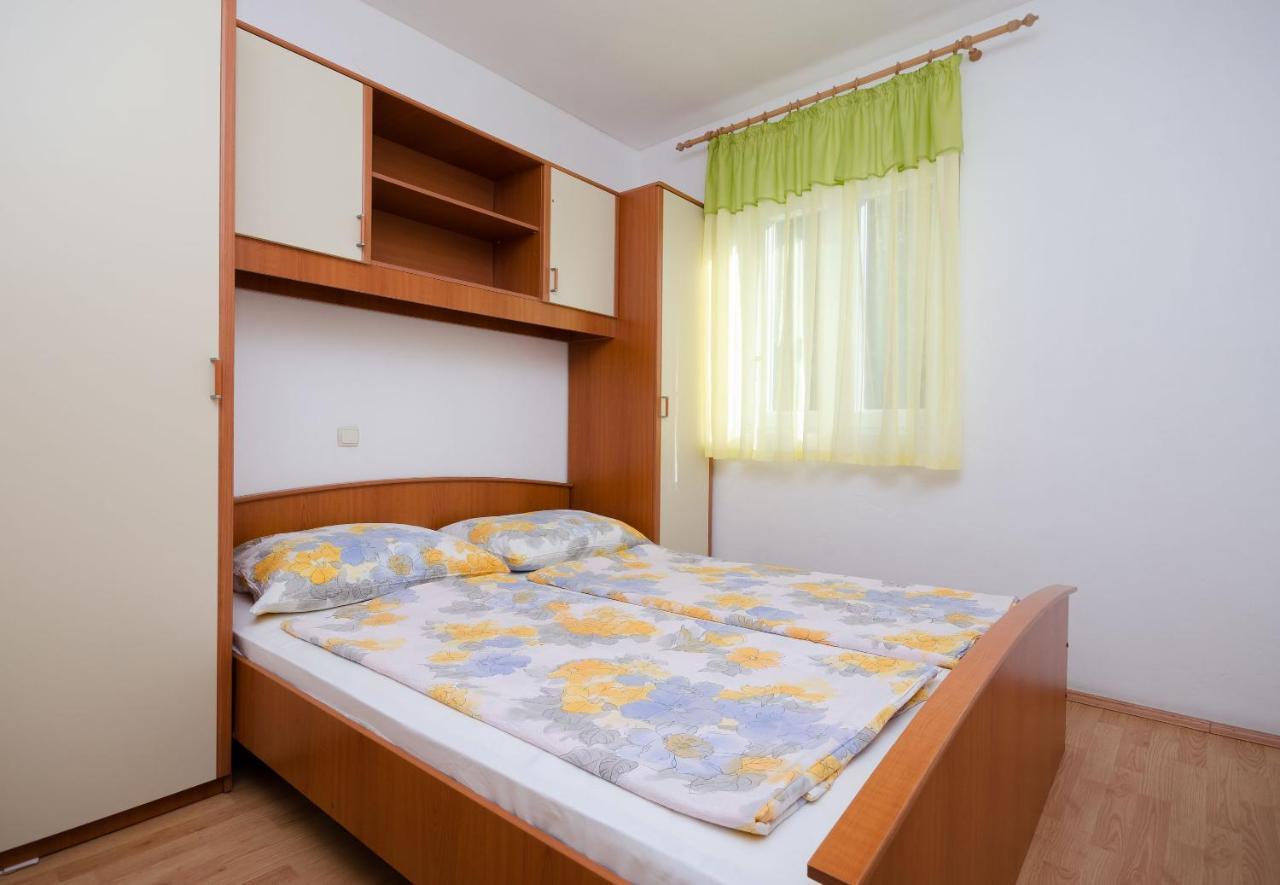 Apartments Pela Lopar Bagian luar foto